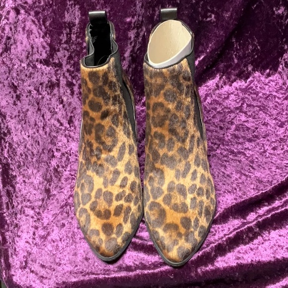 NIB NINE WEST LEOPARD PRINT BOOTIES 8M - Picture 3 of 5